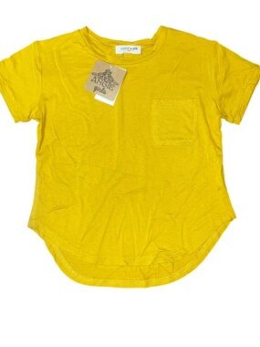 Angie Girls Short Sleeve Shirt Mustard Yellow Gold Large NWT Soft Pocket